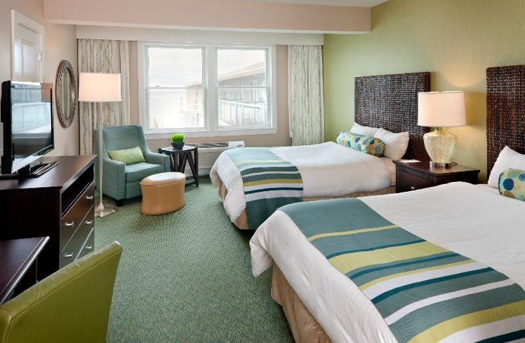 DOUBLE TWO DOUBLE BEDS Room