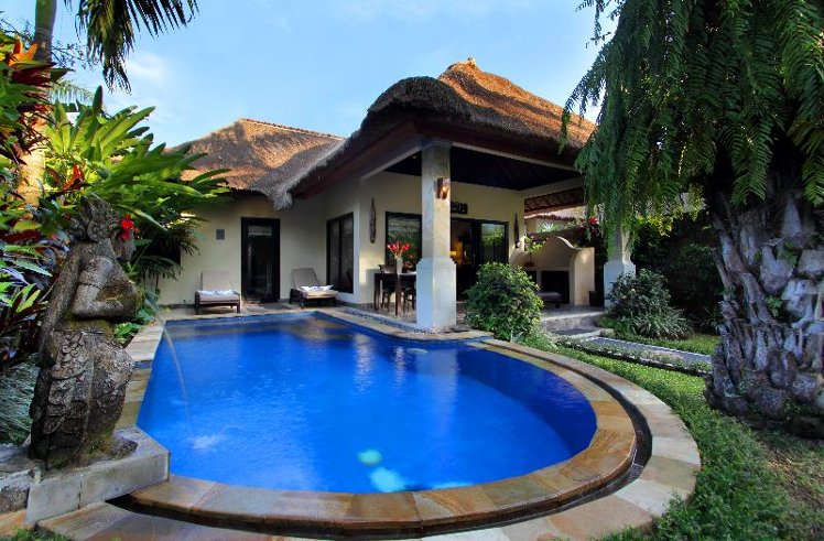 Double or Twin DELUXE Room