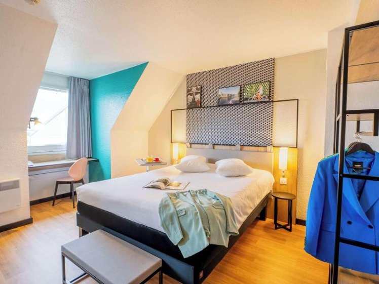 DOUBLE STANDARD Room