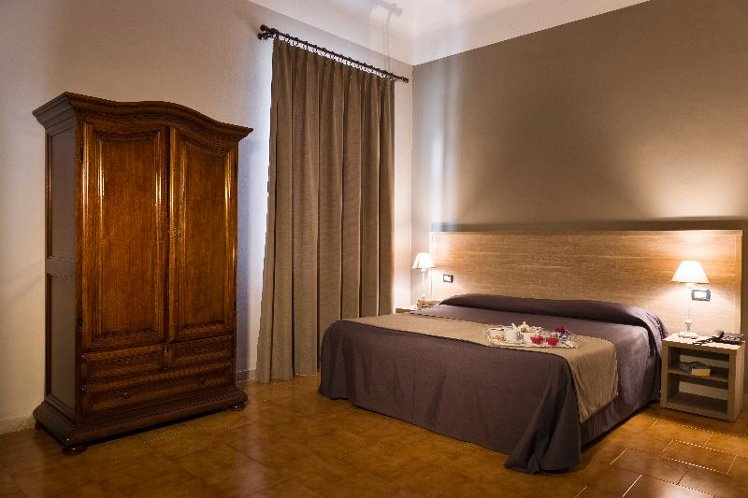 DOUBLE STANDARD Room