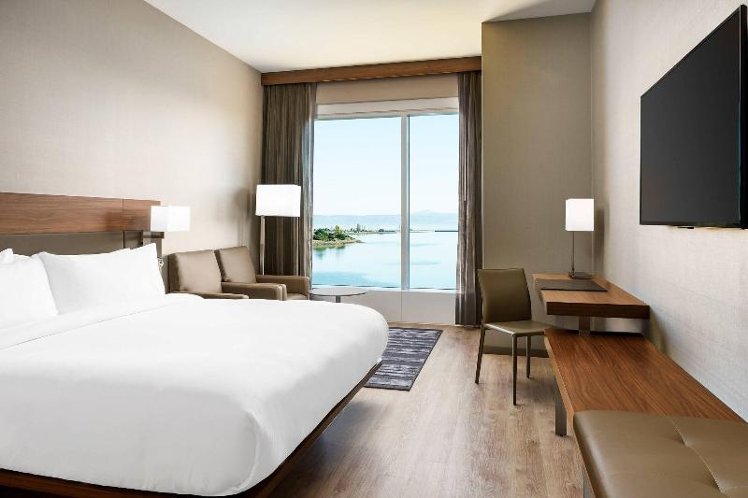 DOUBLE KING SIZE BED Room