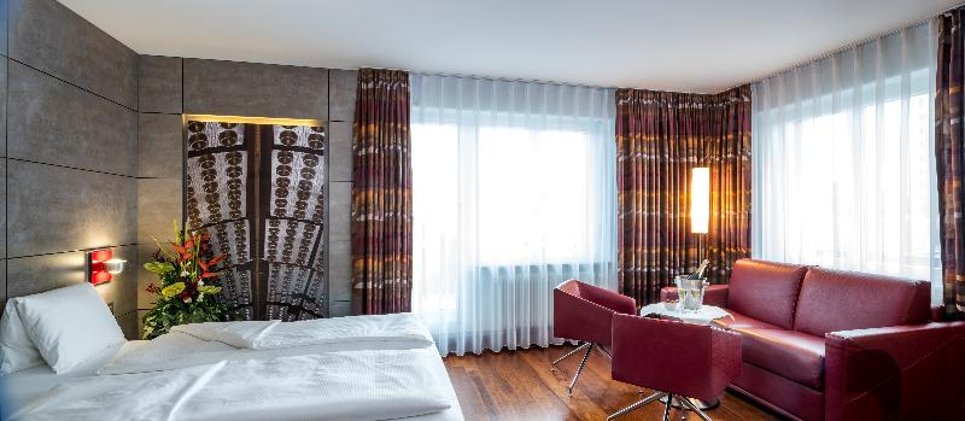 DOUBLE STANDARD Room