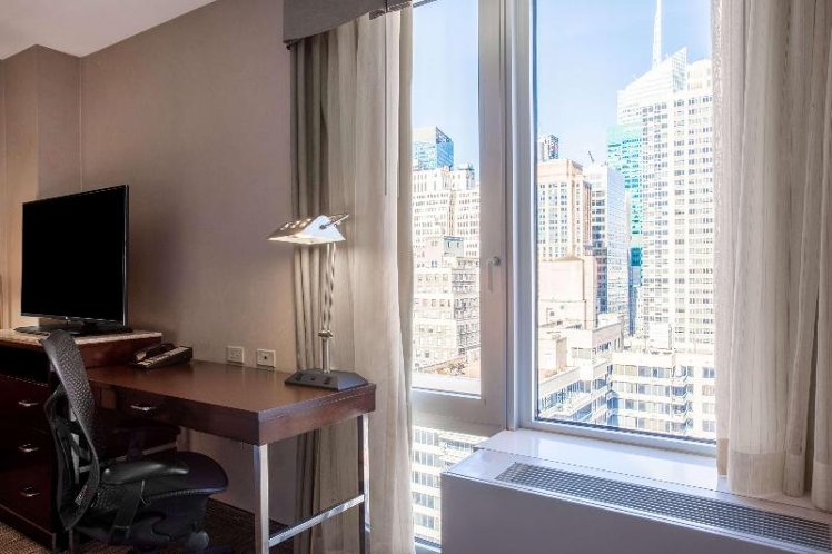 DOUBLE CITY VIEW KING BED Room