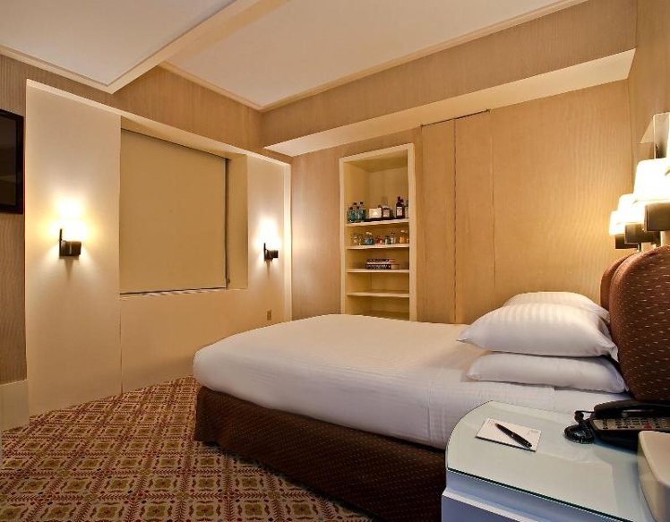 DOUBLE STANDARD Room