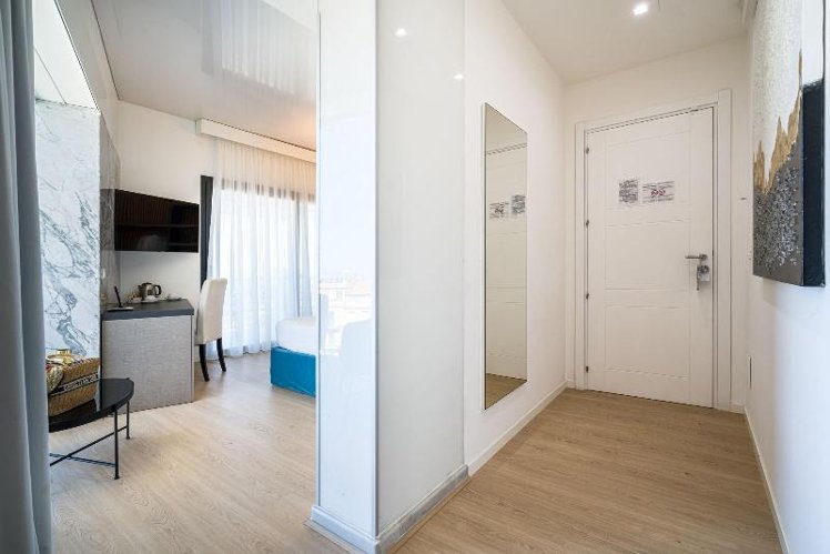 DOUBLE DELUXE QUEEN BED Room