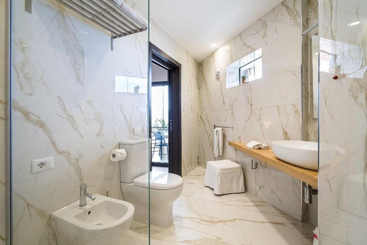 DOUBLE PARTIAL SEA VIEW Room