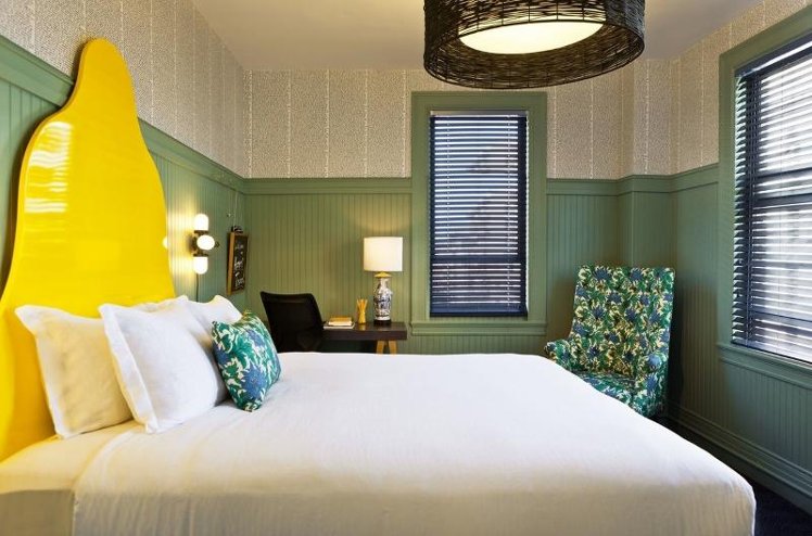Hotel Triton