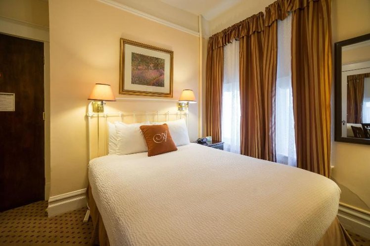 DOUBLE STANDARD Room