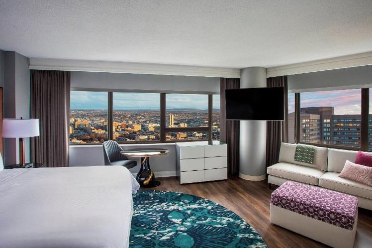 DOUBLE KING SIZE BED Room
