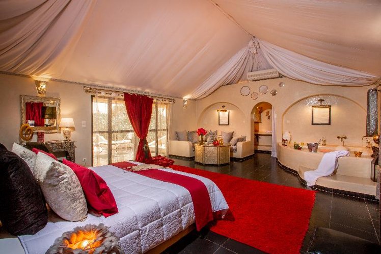 SUITE WITH JACUZZI Room