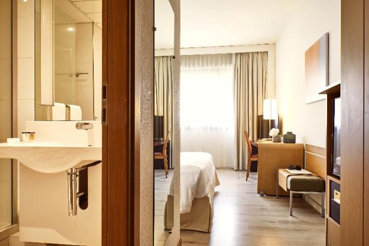 DOUBLE SUPERIOR Room
