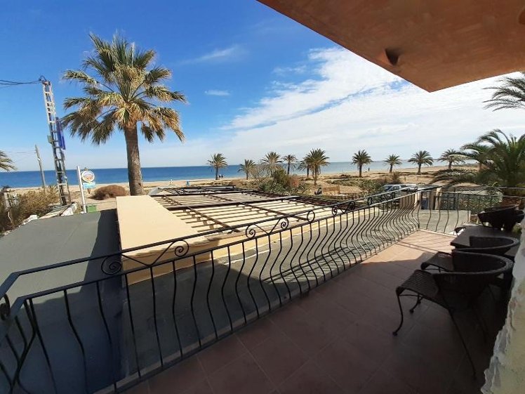 Oasis Beach