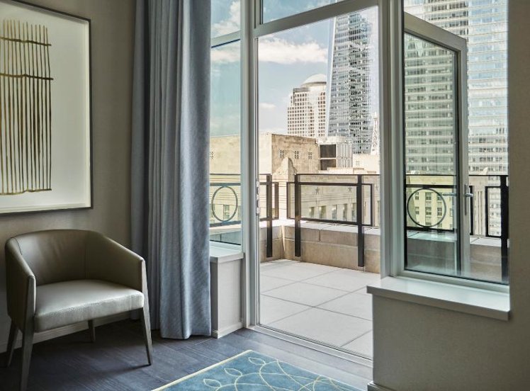 SUITE KING SIZE BED Room