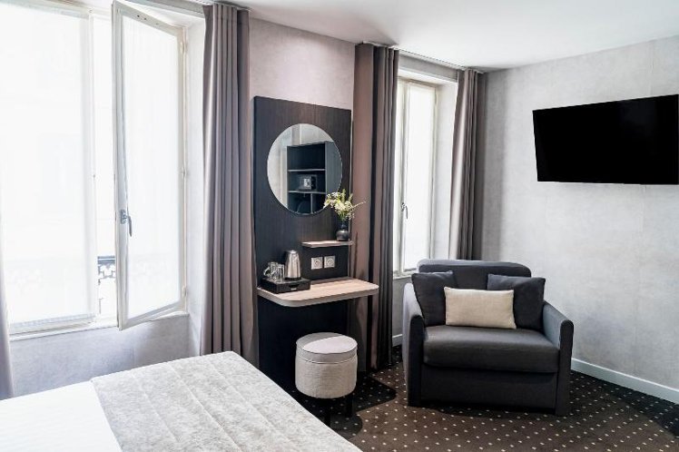 TRIPLE SUPERIOR Room