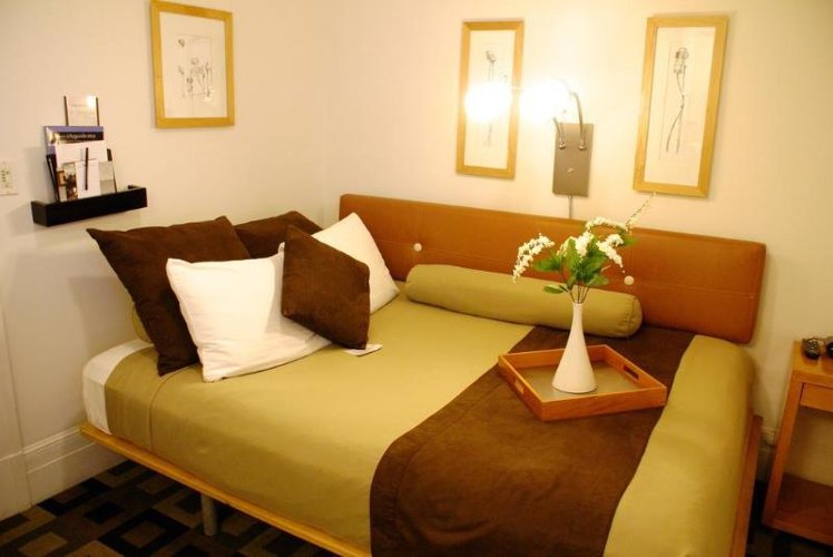 DOUBLE WITH SHARED BATHROOM Room