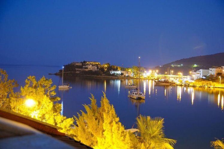 Fora Apart Hotel