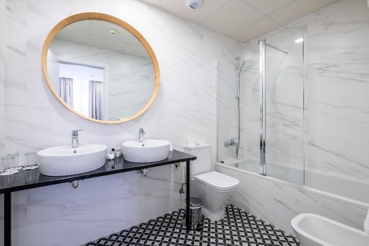 DOUBLE STANDARD Room