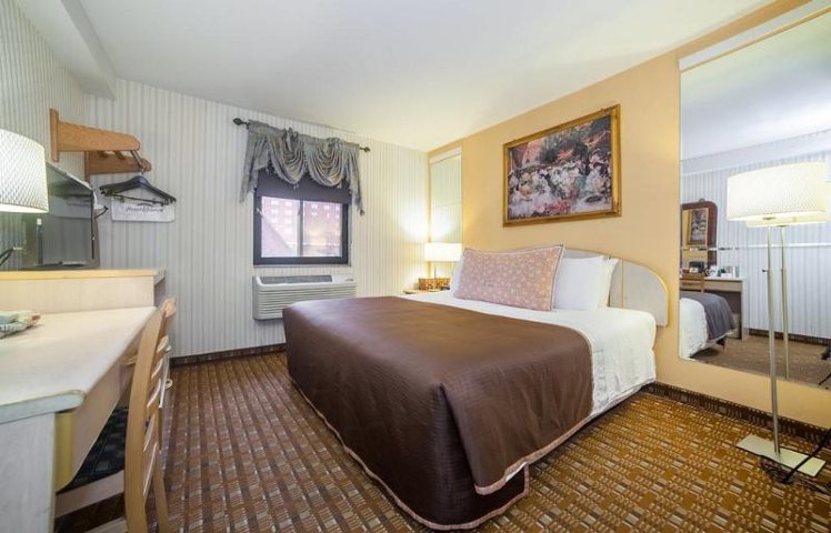 DOUBLE KING SIZE BED Room