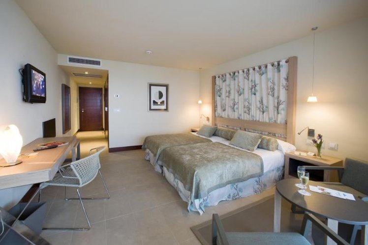 TWIN SUPERIOR Room