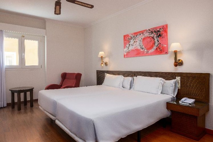 DOUBLE SINGLE USE STANDARD Room