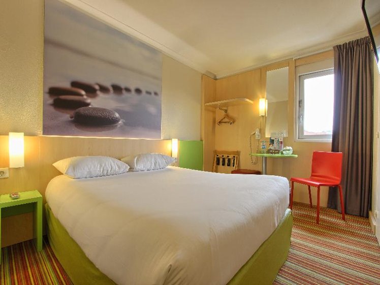 SINGLE STANDARD Room