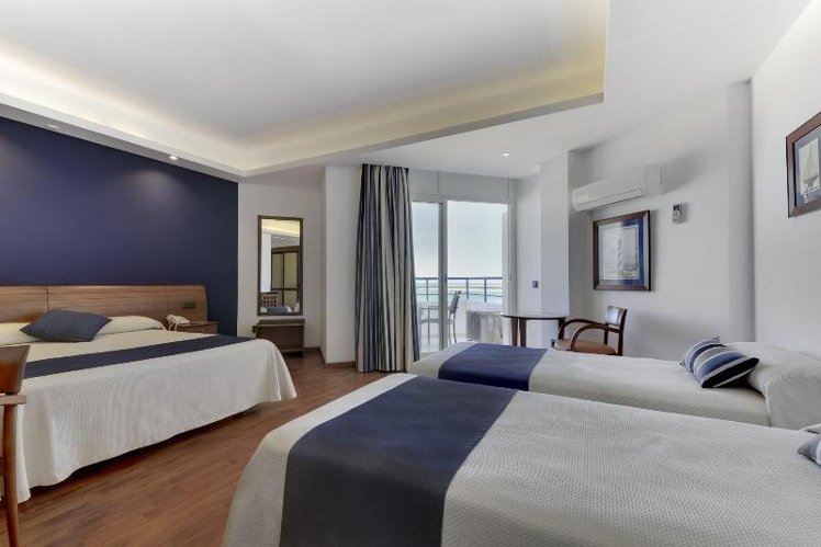 QUADRUPLE SEA VIEW CAPACITY 3 Room