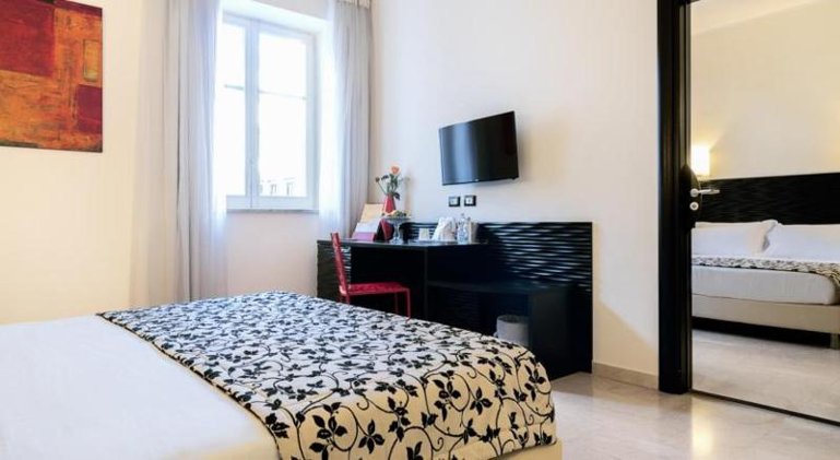 DOUBLE STANDARD Room