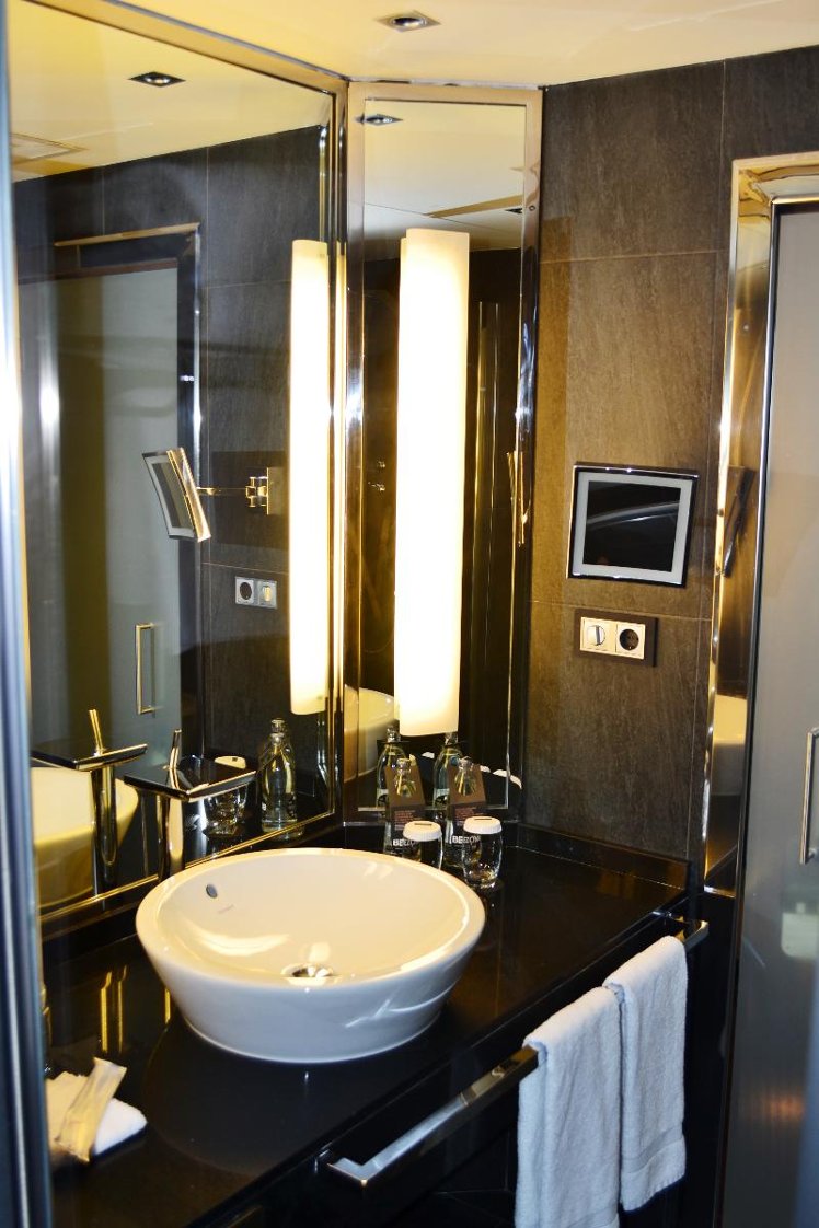 DOUBLE CLASSIC DOUBLE BED Room