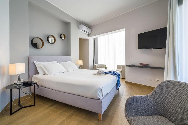 DOUBLE DELUXE QUEEN BED Room