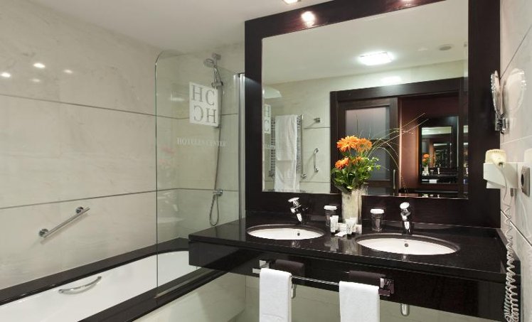 DOUBLE STANDARD Room