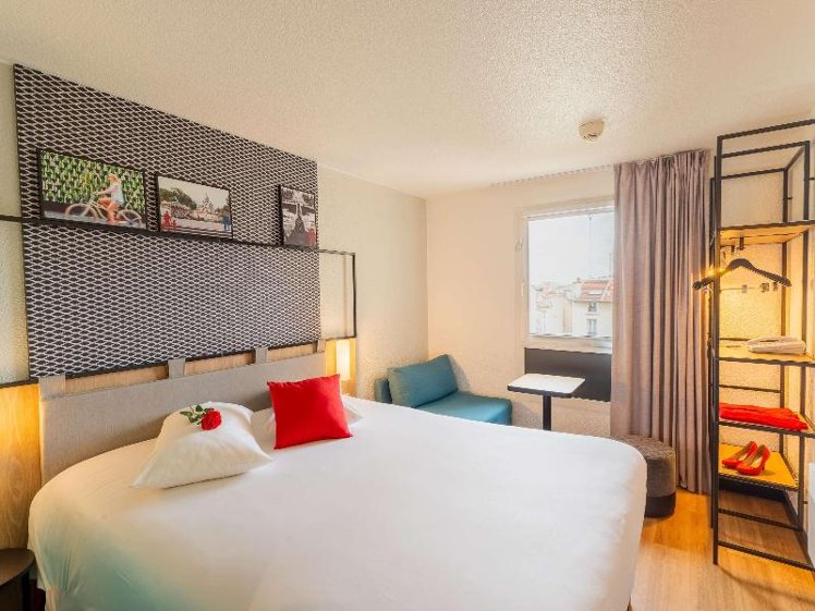 DOUBLE WITH DOUBLE BED Room
