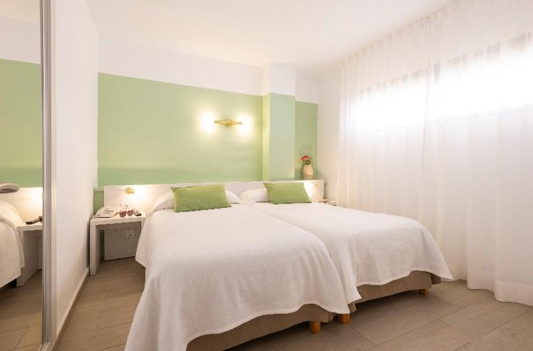 APARTMENT WITH BALCONY Room