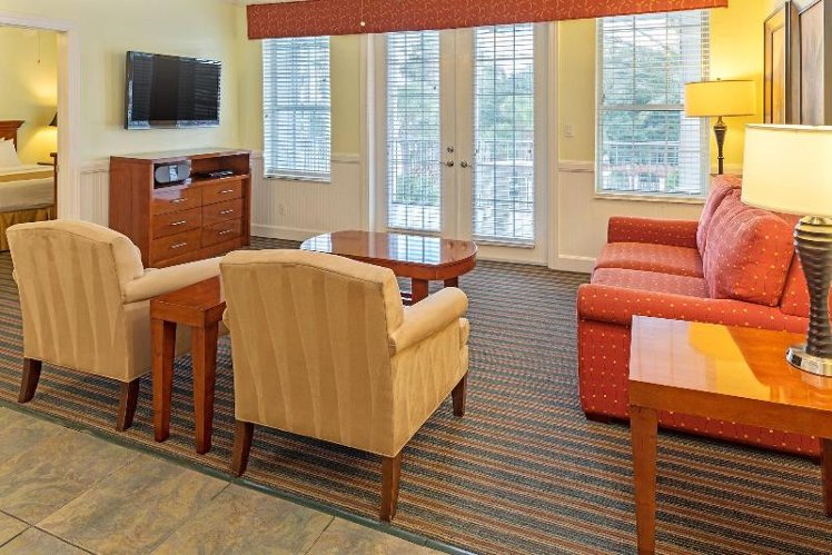 SUITE THREE BEDROOMS Room