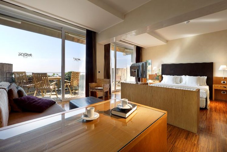 JUNIOR SUITE SEA VIEW WITH TERRACE Room