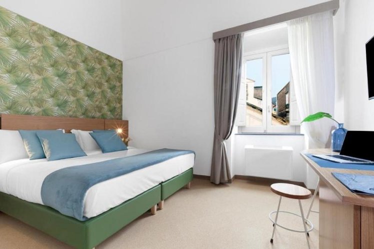 DOUBLE SUPERIOR Room