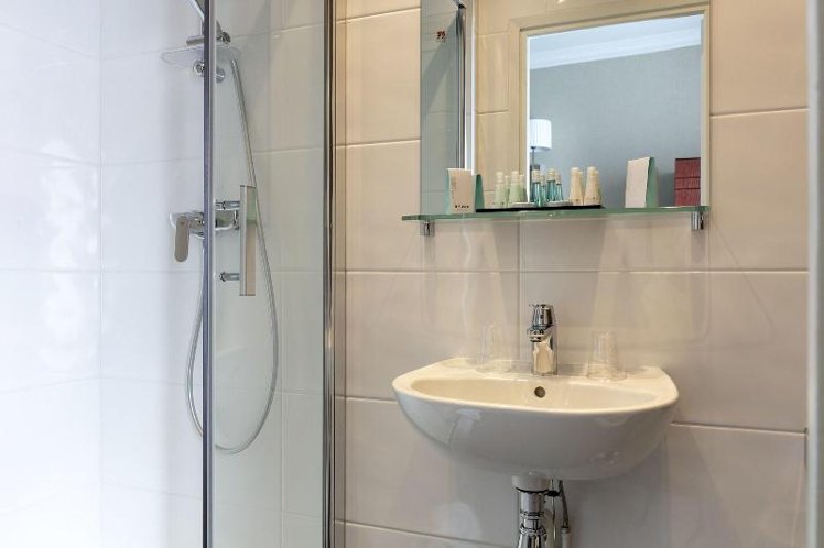 DOUBLE STANDARD Room