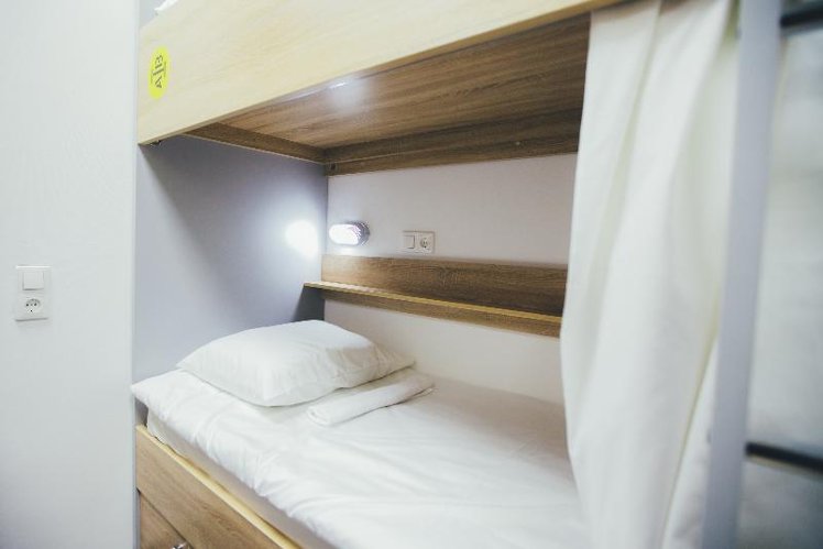 Bed in dormitory CAPACITY 6 Room