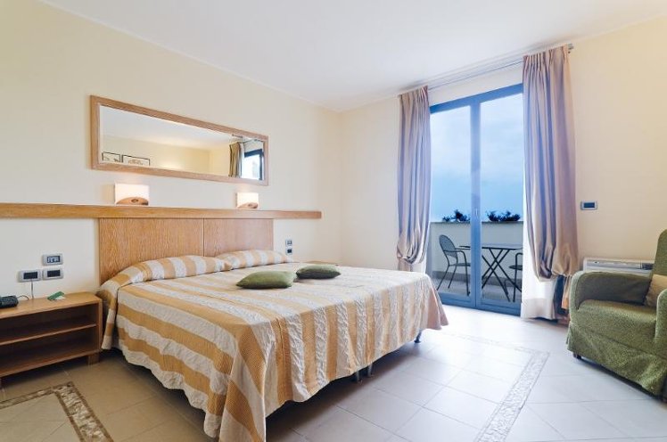 DOUBLE DELUXE Room
