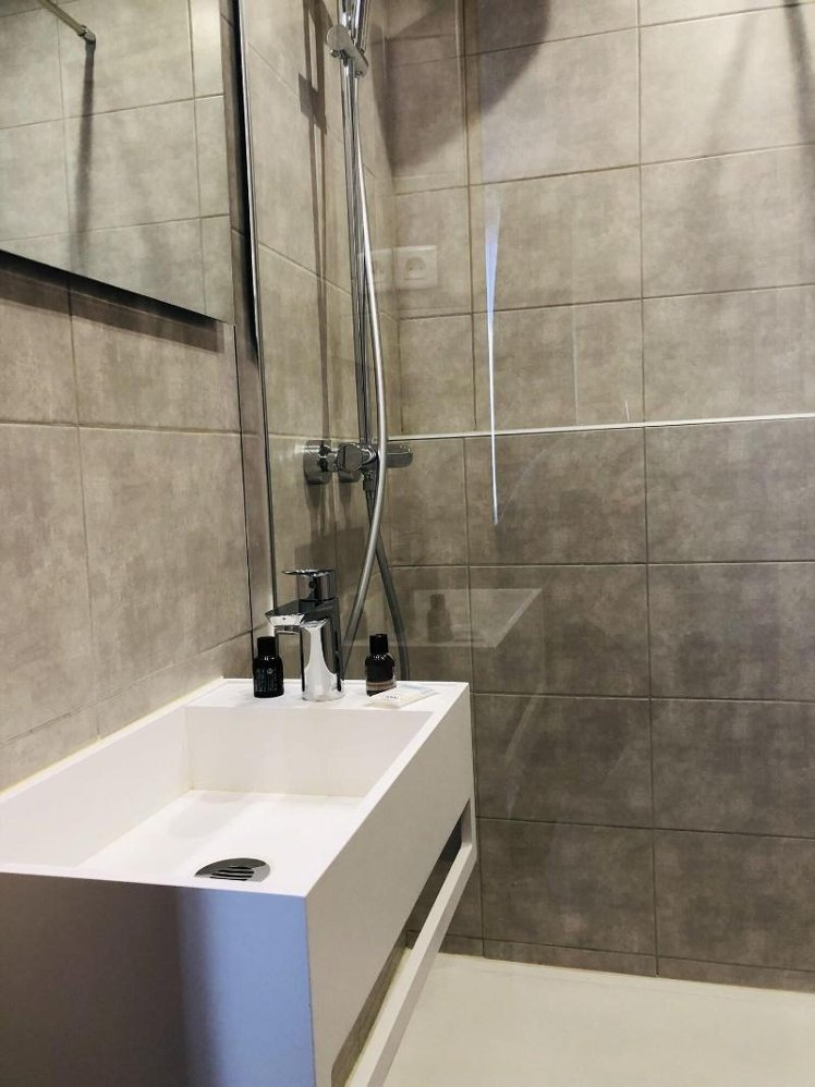 SINGLE STANDARD Room