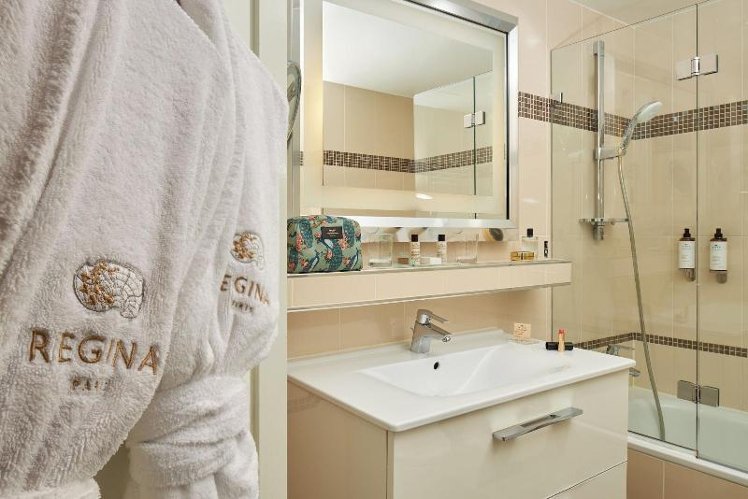 DOUBLE SUPERIOR WITH DOUBLE BED Room