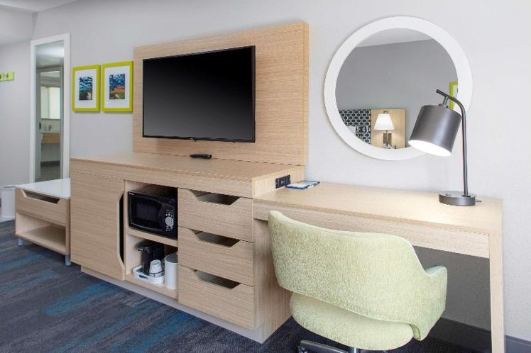DOUBLE KING SIZE BED Room