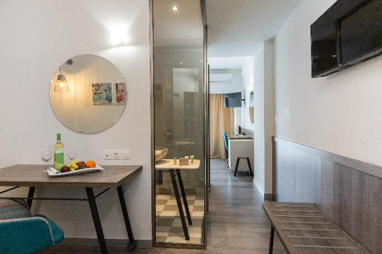 JUNIOR SUITE STANDARD Room