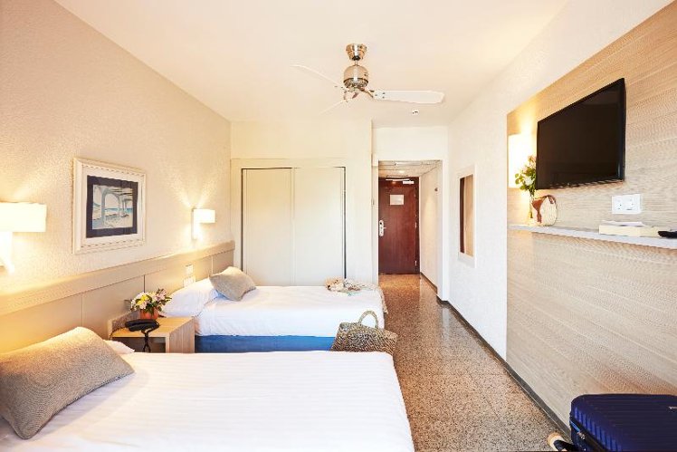 Double or Twin CAPACITY 2 Room