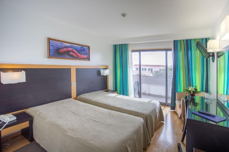 SINGLE STANDARD Room