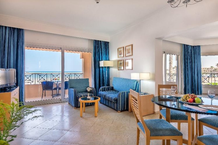 JUNIOR SUITE STANDARD Room