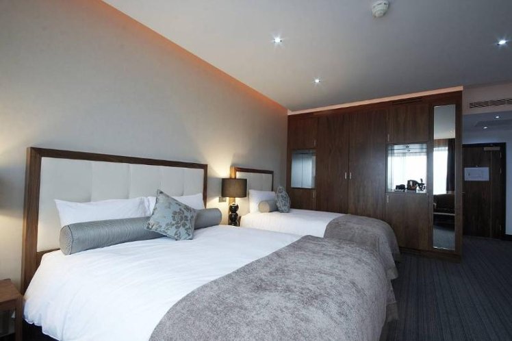TRIPLE CLASSIC Room