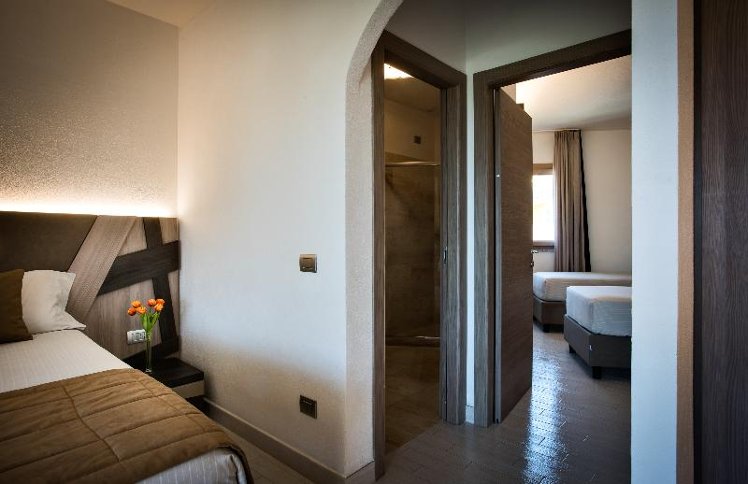 SUITE GARDEN VIEW Room