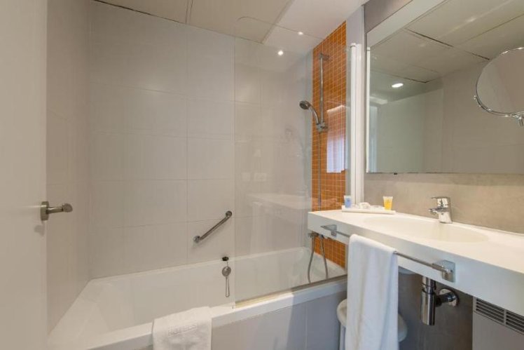 SINGLE STANDARD Room