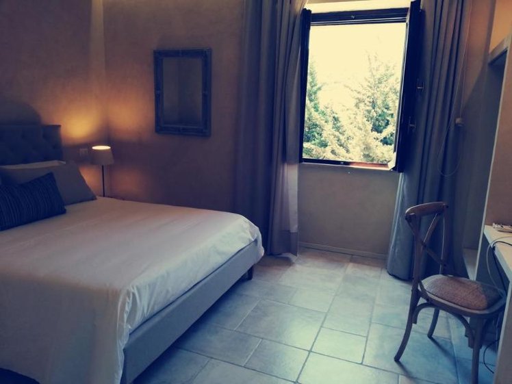 JUNIOR SUITE STANDARD Room