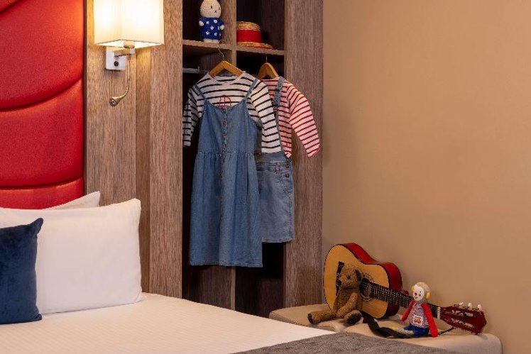 QUADRUPLE STANDARD Room